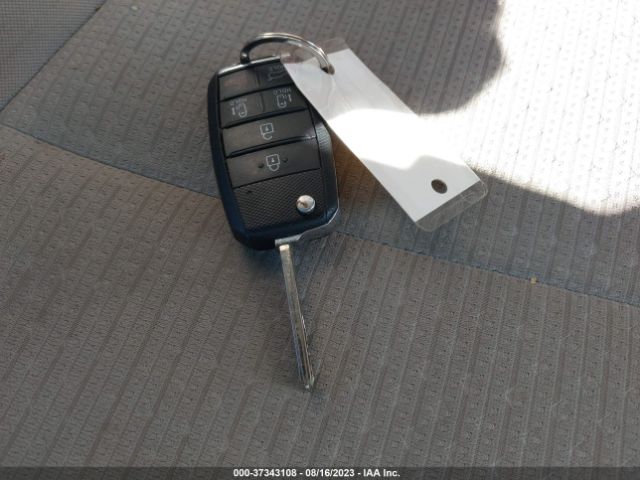 KNDMB5C18G6203769 KIA SEDONA LX