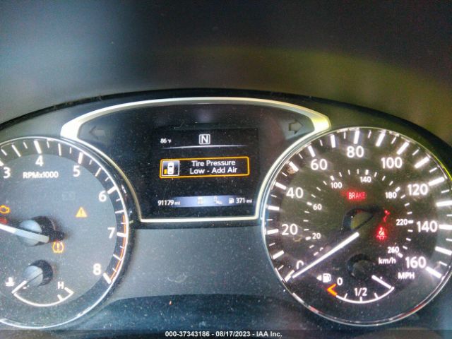 5N1DR2MN4HC623233 Nissan Pathfinder Platinum