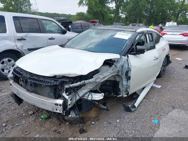 Nissan Maxima 3.5 Platinum 2017 1N4AA6AP1HC384533 Image 2