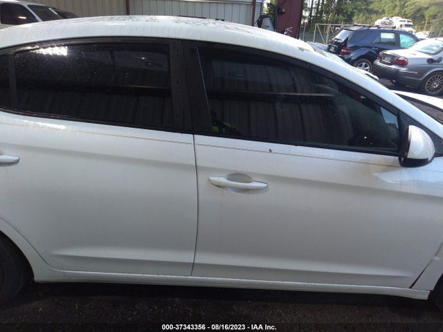 2018 HYUNDAI ELANTRA SE VIN: 5NPD74LF0JH233224