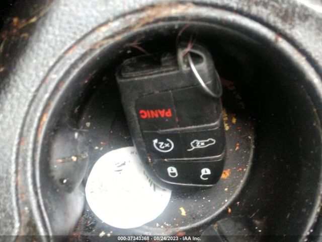 3C4NJDCB8JT456372 Jeep Compass Limited