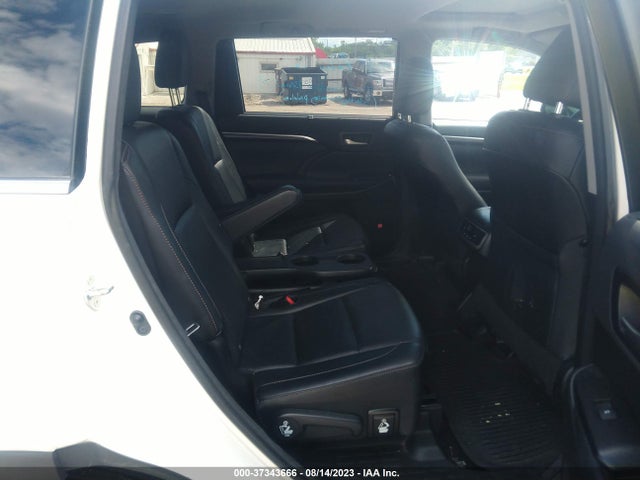 Toyota Highlander Limited 2015 5TDDKRFH2FS217780 Image 8