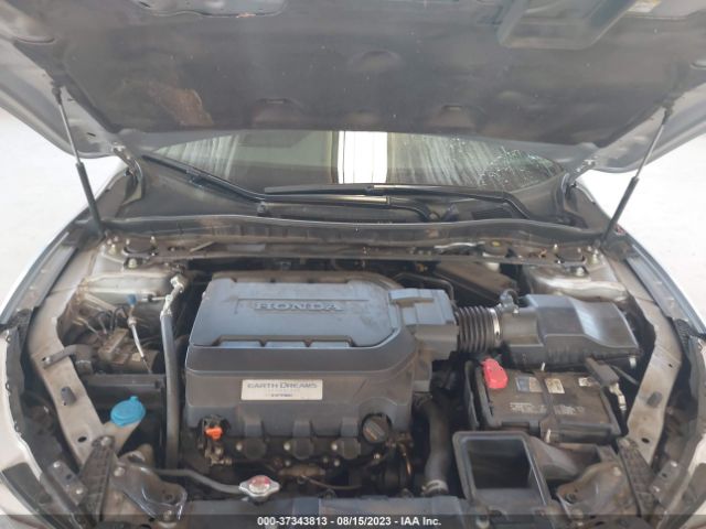 1HGCR3F9XHA001383 Honda Accord Sedan Touring