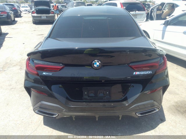 BMW 8 Series M850i 2023 аукцион фото