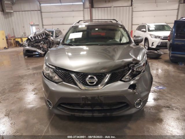 JN1BJ1CR1JW208637 Nissan Rogue Sport Sv