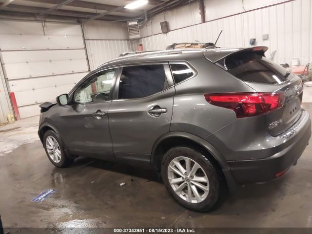 JN1BJ1CR1JW208637 Nissan Rogue Sport Sv