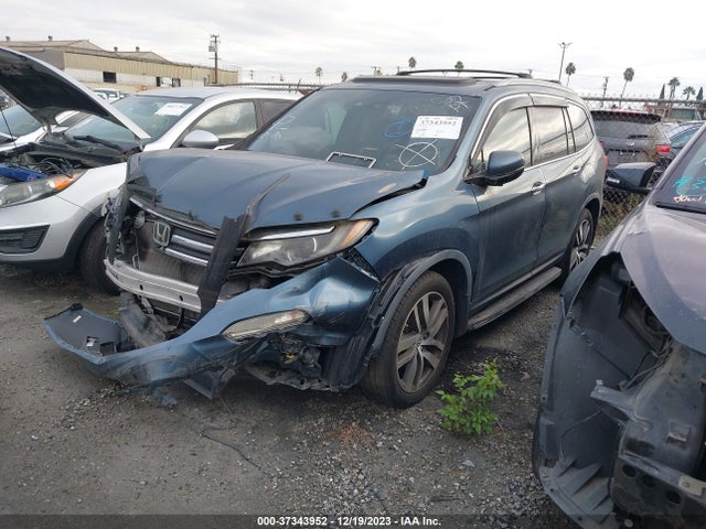 Honda Pilot Touring 2016 5FNYF5H91GB008220 Image 2