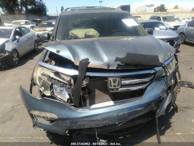 Honda Pilot Touring 2016 5FNYF5H91GB008220 Image 6