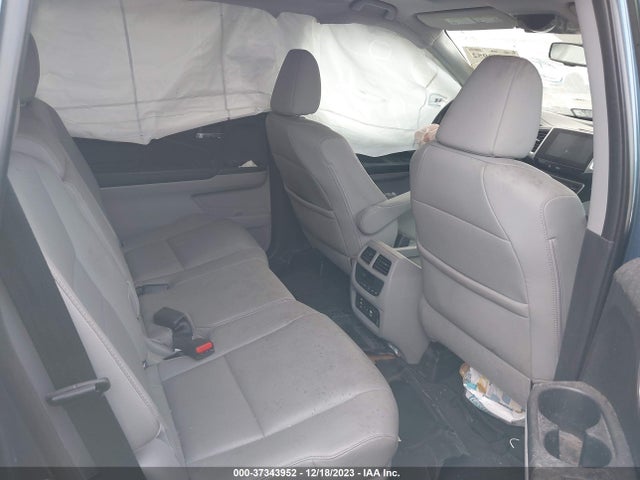 Honda Pilot Touring 2016 5FNYF5H91GB008220 Image 8