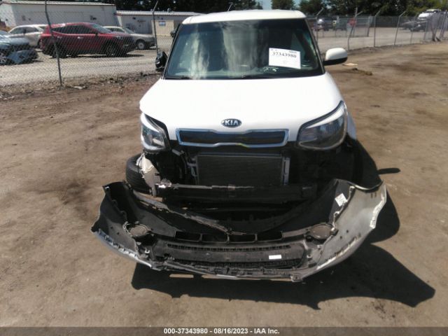 KNDJN2A25G7828449 KIA Soul Base