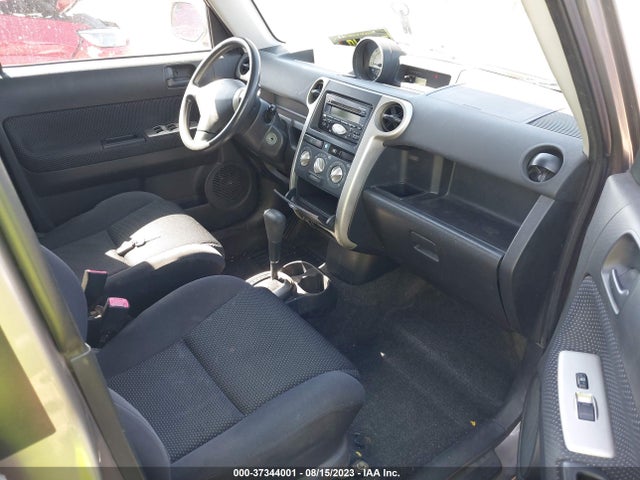 2004 SCION XB VIN: JTLKT324340145111