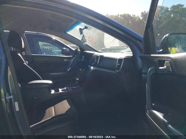 2018 KIA SPORTAGE LX VIN: KNDPM3AC4J7306558