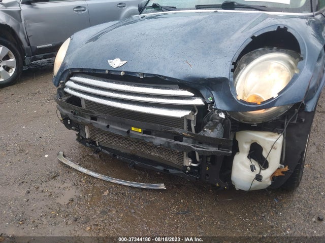 2011 MINI COOPER CLUBMAN WMWZF3C57BTY00503 Photo 5