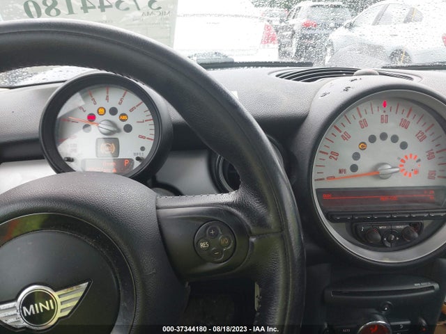 2011 MINI COOPER CLUBMAN WMWZF3C57BTY00503 Photo 6