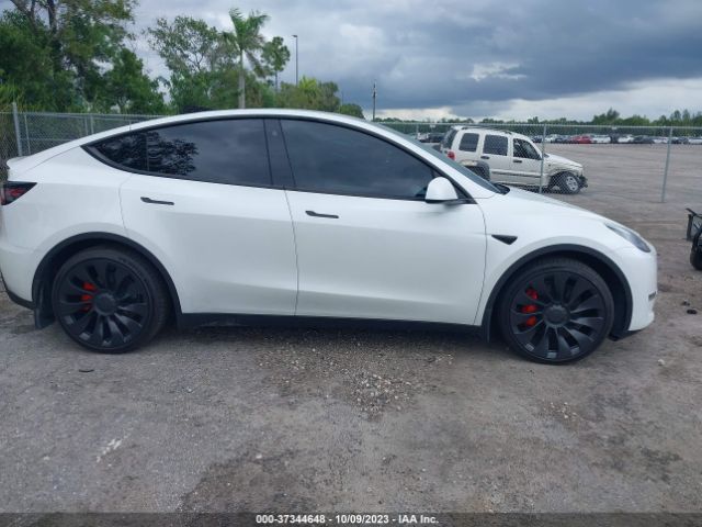 7SAYGDEF6NF451061 Tesla Model Y Performance