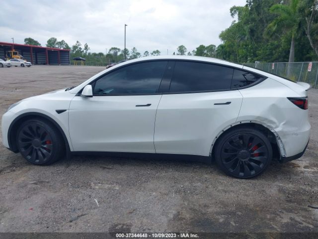 7SAYGDEF6NF451061 Tesla Model Y Performance