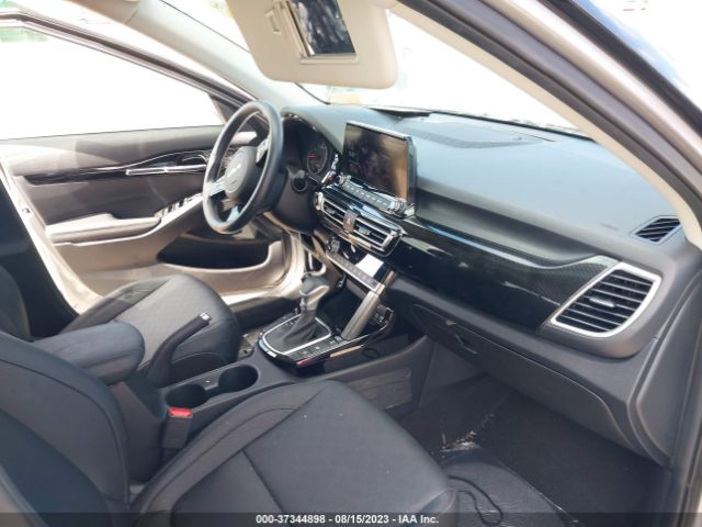 KNDERCAAXP7440958 KIA SELTOS EX