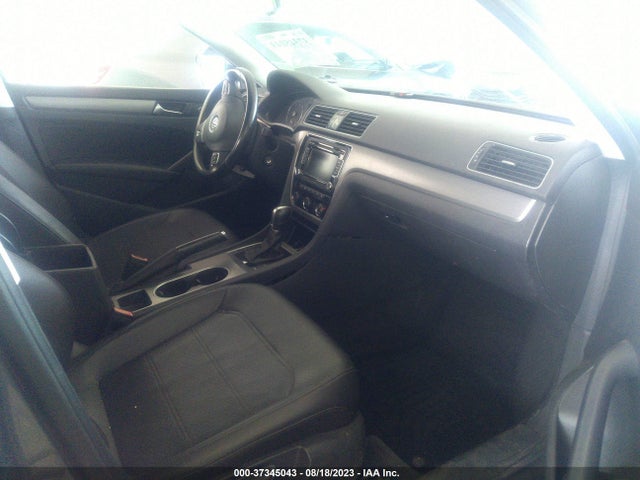 1VWBP7A35EC013299 Volkswagen PASSAT SE