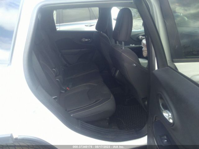 1C4PJMCB4GW139720 Jeep Cherokee Altitude
