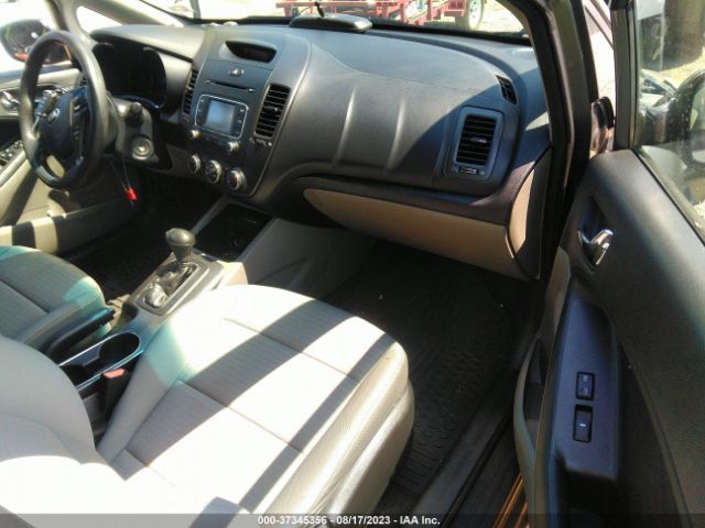 KNAFX4A65G5527106 KIA FORTE LX