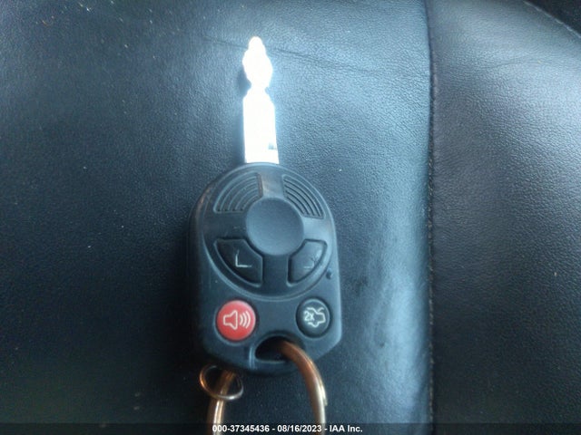 2009 FORD ESCAPE LIMITED VIN: 1FMCU94729KA88401