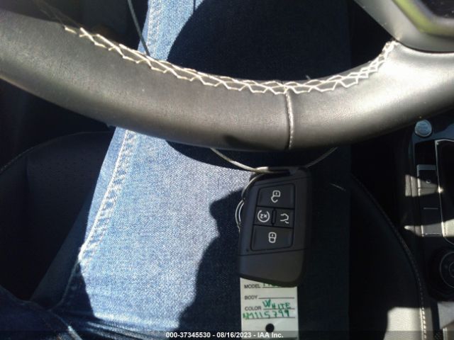 2022 VOLKSWAGEN TIGUAN 3VV2B7AX3NM115799 Photo 10