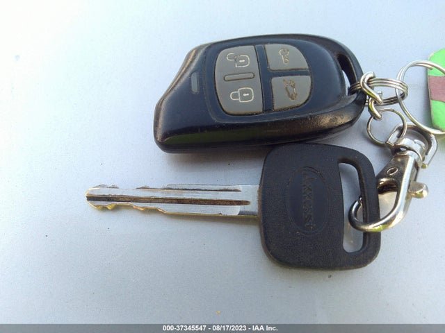 2007 TOYOTA RAV4 SPORT VIN: JTMBK32V775019543