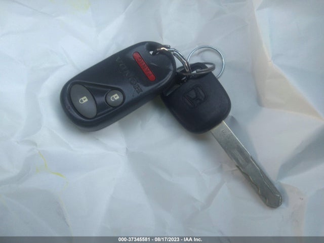 2004 HONDA PILOT EX VIN: 2HKYF18484H545273
