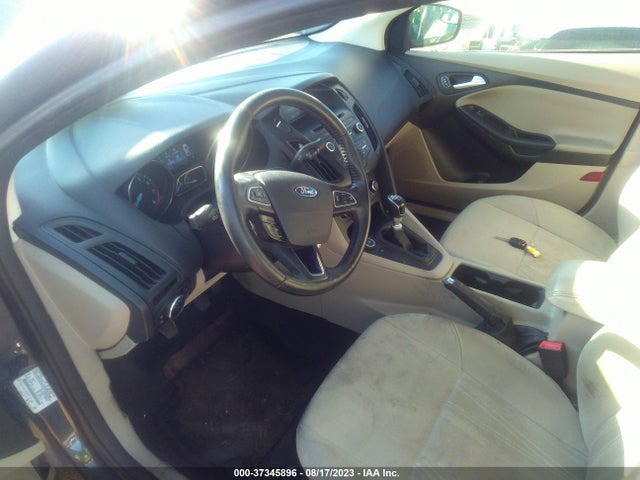 Ford FOCUS SE 2015 1FADP3FE0FL321471 Image 6