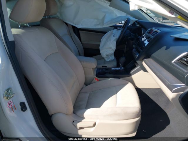 4S3BNAC62H3048366 Subaru Legacy Premium