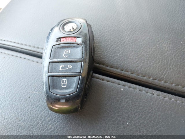WVGEF9BP2ED011080 Volkswagen Touareg Lux