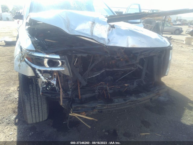 Chevrolet Suburban Ls 2018 1GNSCGECXJR264763 Image 13