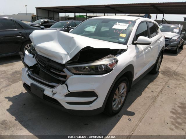 KM8J23A4XHU438123 Hyundai TUCSON SE