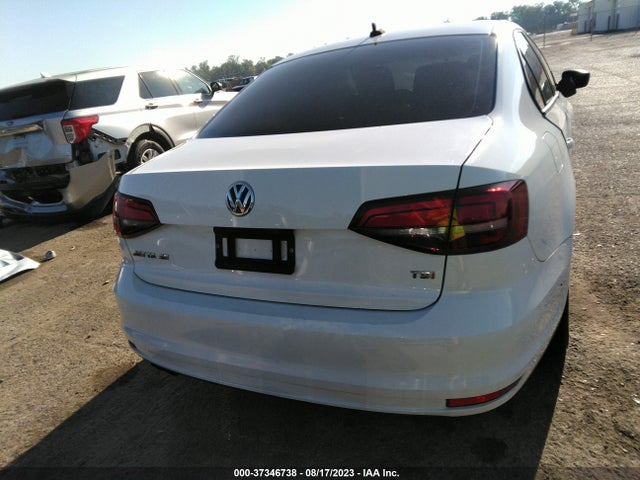 3VWD67AJ4GM291817 Volkswagen Jetta Sedan 1.4t Se