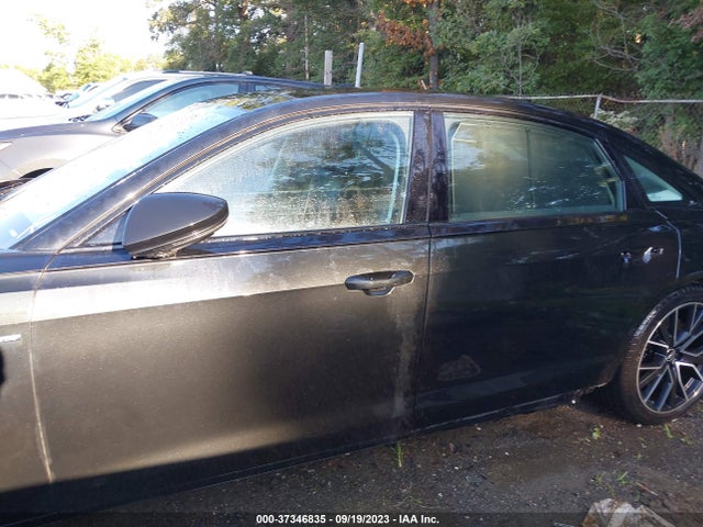2021 Audi A8, VIN: WAU8EAF85MN010858