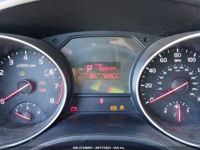 KNDMB5C13F6048854 KIA SEDONA LX