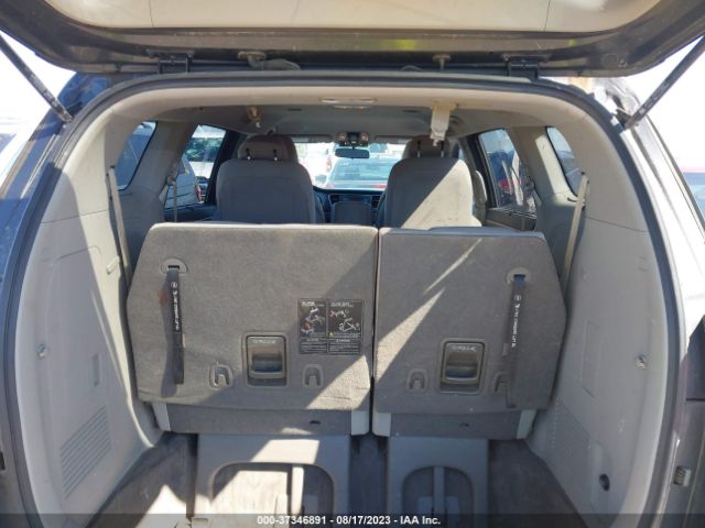 KNDMB5C13F6048854 KIA SEDONA LX