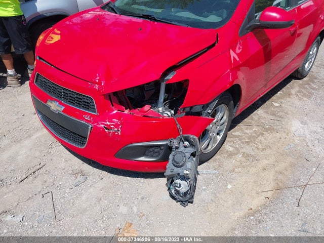 Chevrolet SONIC LT 2015 1G1JC6SH6F4157625 Image 6