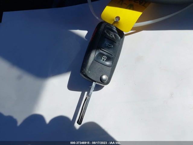 1VWAA7A32MC014261 Volkswagen Passat 2.0t S