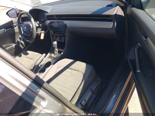 1VWAA7A32MC014261 Volkswagen Passat 2.0t S