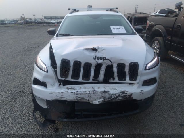 1C4PJMABXHW583673 Jeep Cherokee Altitude