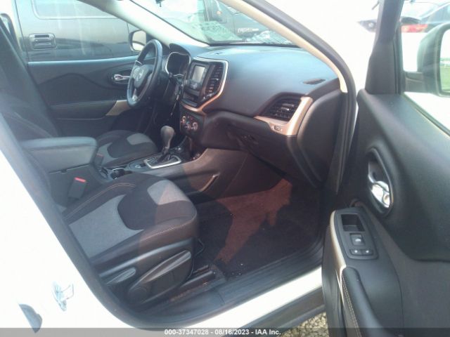 1C4PJMABXHW583673 Jeep Cherokee Altitude