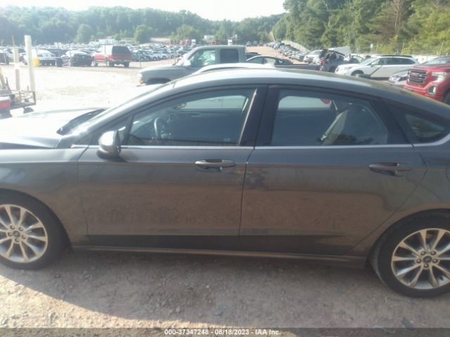 3FA6P0H74HR227233 Ford FUSION SE