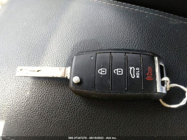 5XXGT4L35KG275187 KIA Optima Lx