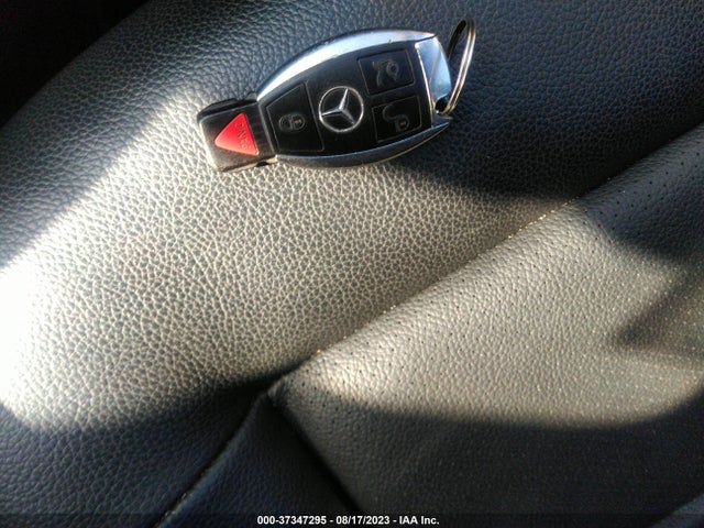2011 MERCEDES-BENZ E-CLASS E 350 VIN: WDDHF8HB5BA421981