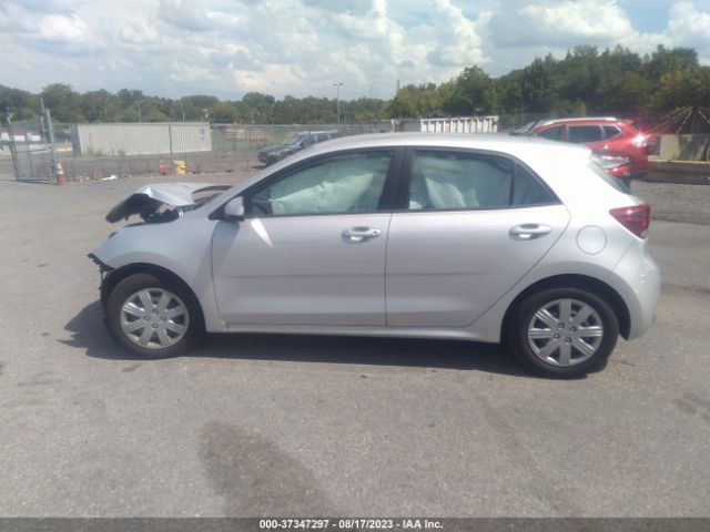 3KPA25AD9PE573137 KIA Rio 5-door S