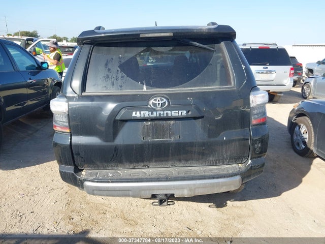 Toyota 4RUNNER SR5 2019 JTEBU5JR4K5685743 Image 9