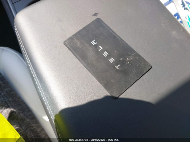 7SAYGDEE8NF354113 Tesla Model Y Long Range