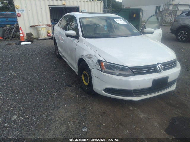 2014 VOLKSWAGEN JETTA SEDAN SE VIN: 3VWD17AJ7EM329293