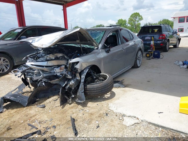 Toyota CAMRY SE 2020 4T1G11AK4LU883000 Image 2